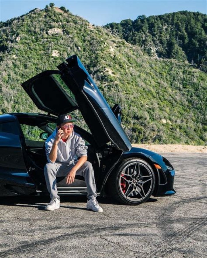 Alex Choi Bio | Age, Wiki, Net worth, Parents, Height, Cars, Girlfriend|