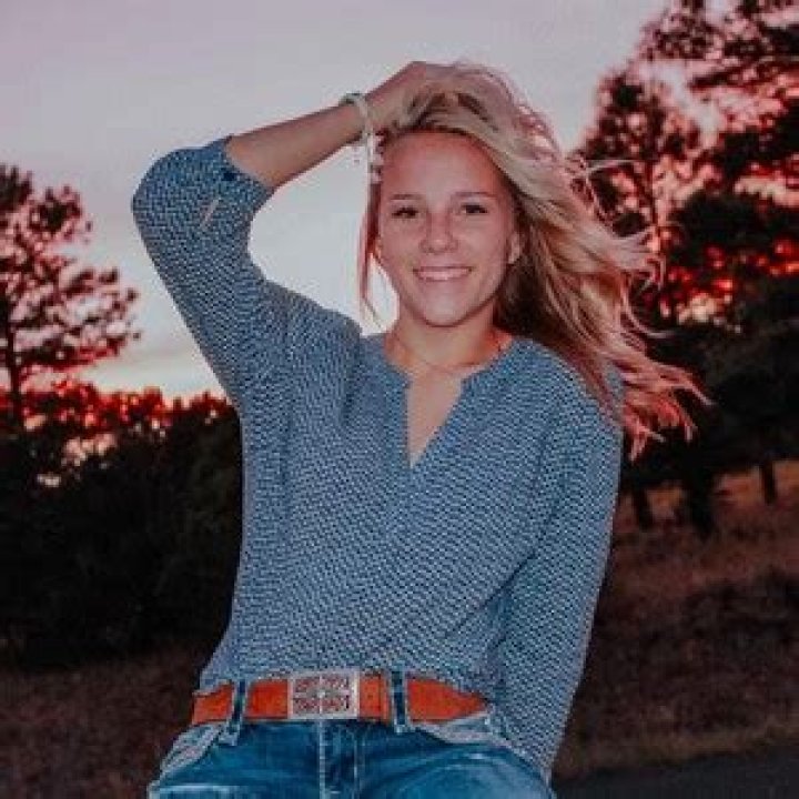 Avery Anna Age | Wiki, Net worth, Bio, Height, Boyfriend?