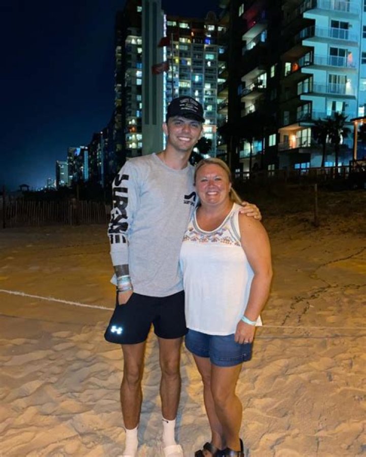 Braxton Comer Age | Wiki, Net worth, Bio, Height, Girlfriend