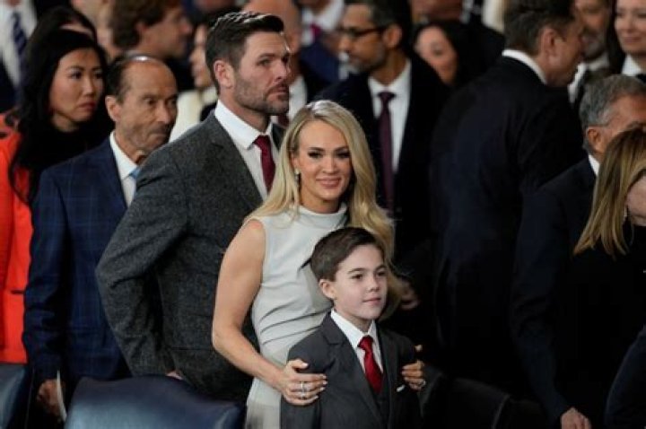 Carrie Underwood Is at the “Breaking Point” in Her Marriage to Mike Fisher