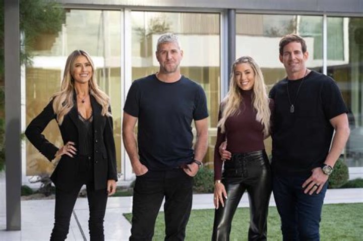 Christina Anstead Says She ‘Chooses Peace’ Instead of Getting ‘Caught Up’ in Divorce Drama