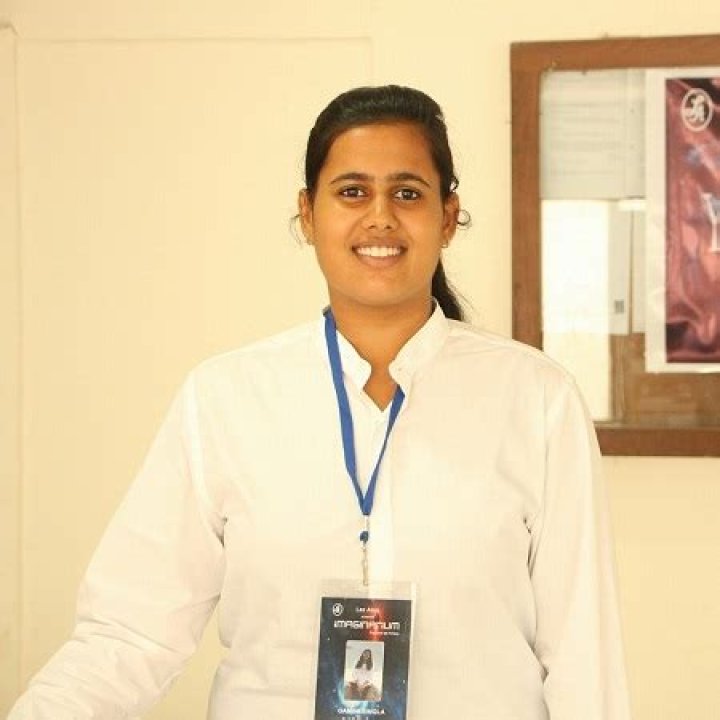Gamini Singla Wiki (IAS UPSC Topper) Biography, Age, Parents, Family, Education, School & More