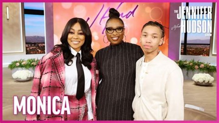 How Rich Is The Singer? Children & Boyfriend