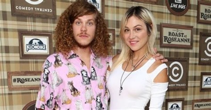 How tall is Blake Anderson