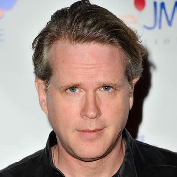 How tall is Cary Elwes