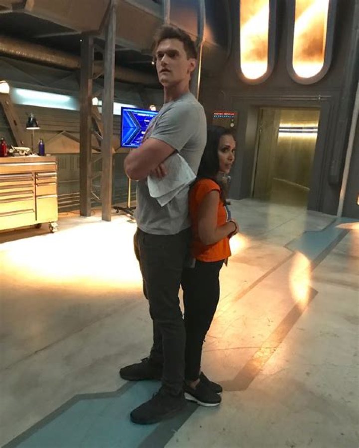 How tall is Danielle Nicolet