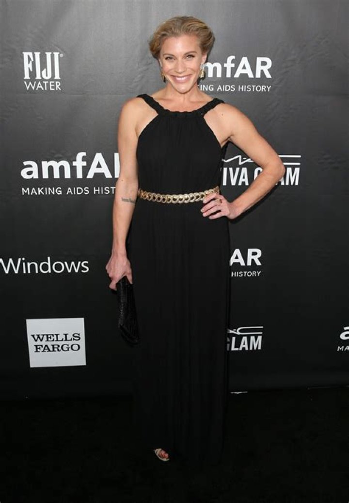How tall is Katee Sackhoff