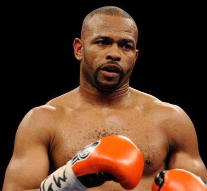 How tall is Roy Jones Jr
