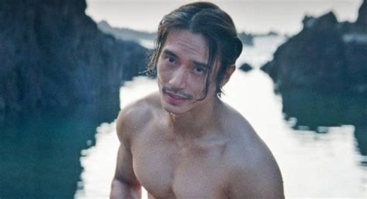 Manny Jacinto – Celebsgraphy
