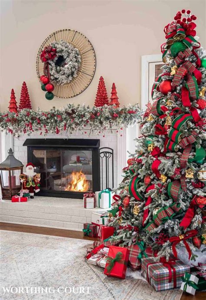 NSFWThe Gift Zac Efron’s Mom Gave Him for Christmas This Year Will Make You Cringe (and Laugh… a Lot)