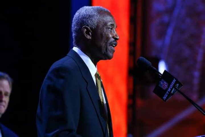Paul Warfield