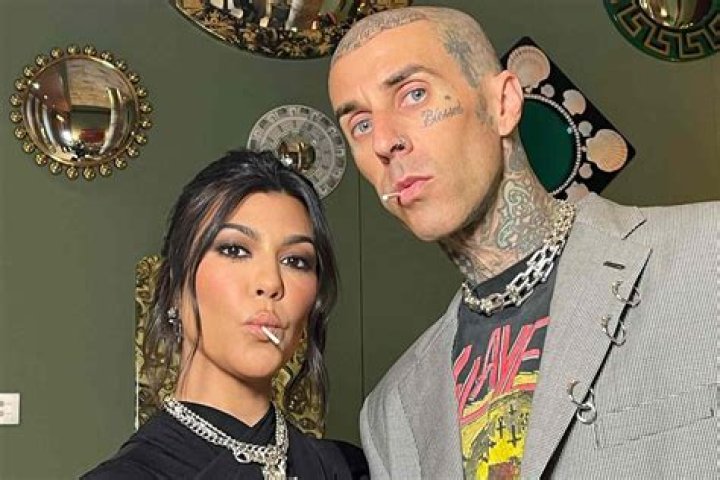 Travis Barker Calls Girlfriend Kourtney Kardashian ‘Perfect’ Following Her New Haircut Reveal