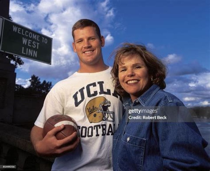 Who is Christina McNown? Wiki, Biography, Age, Family & Facts About Cade McNown's Wife