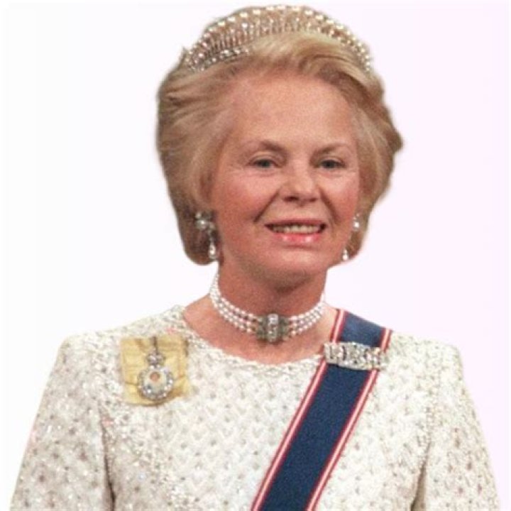 Wiki, Biography, Age, Husband, Net worth, Parents, Children, Family, Height & More