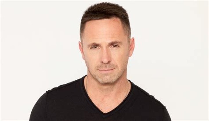 William DeVry